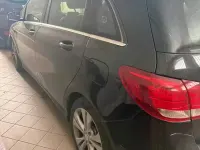 Usata Mercedes B180 109 CV (80 kW) 2015 Nero Utilitaria