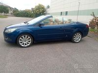 Usata Ford Focus Cabriolet 136 CV (100 kW) 2010 Blu Cabrio