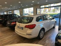 Usata Opel Astra Cosmo 110 CV (80 kW) 2013 Bianco Station wagon