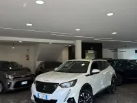 Usata Peugeot 2008 Allure 131 CV (96 kW) 2020 Bianco SUV