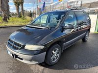 Usata Chrysler Voyager 143 CV (105 kW) 2001 Nero Monovolume