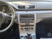 Usata VW Passat 105 CV (77 kW) 2011 Grigio Station wagon