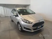 Usata Ford Fiesta Titanium 75 CV (55 kW) 2014 Grigio Utilitaria