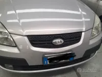 Usata Kia Rio 97 CV (71 kW) 2007 Grigio Berlina