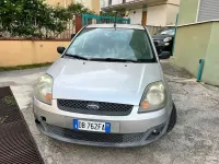Usata Ford Fiesta Ambiente 68 CV (50 kW) 2006 Grigio Utilitaria