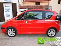 Usata Peugeot 1007 73 CV (53 kW) 2006 Rosso Monovolume