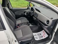 Usata Toyota Yaris 69 CV (50 kW) 2017 Bianco Berlina