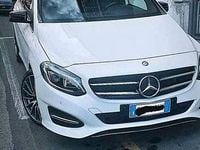 Usata Mercedes B200 2016 Bianco Monovolume