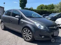 Usata Opel Corsa 85 CV (62 kW) 2010 Grigio Utilitaria