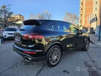 Usata Porsche Cayenne 250 CV (183 kW) 2017 Nero SUV