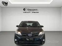 Usata Toyota Verso Active 124 CV (91 kW) 2014 Grigio Monovolume