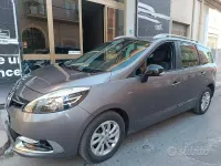 Usata Renault Scénic LIMITED 110 CV (80 kW) 2015 Grigio Monovolume