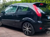 Usata Ford Fiesta S 90 CV (66 kW) 2006 Nero Utilitaria