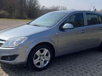 Usata Opel Astra Enjoy 90 CV (66 kW) 2010 Argento Berlina