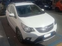 Usata Opel Karl Rocks 75 CV (55 kW) 2018 Bianco Utilitaria