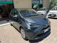 Usata Toyota Aygo Cool 72 CV (52 kW) 2019 Grigio Utilitaria