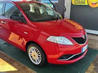 Usata Lancia Ypsilon Gold 69 CV (50 kW) 2016 Rosso Utilitaria