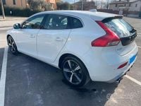 Usata Volvo V40 R-Design 120 CV (88 kW) 2017 Bianco Berlina