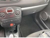 Usata Renault Clio II Dynamique 98 CV (72 kW) 2007 Nero Berlina