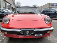 Usata Alfa Romeo Spider 109 CV (80 kW) 1984 Rosso Cabrio