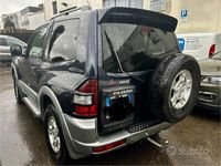 Usata Mitsubishi Pajero 160 CV (117 kW) 2002 Blu SUV