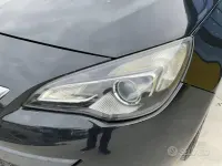 Usata Opel Astra GTC Cosmo 179 CV (131 kW) 2013 Nero Utilitaria