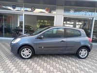 Usata Renault Clio II Dynamique 75 CV (55 kW) 2006 Grigio Berlina