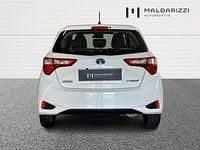 Usata Toyota Yaris Hybrid Active 101 CV (74 kW) 2017 Bianco Utilitaria