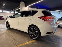 Usata Toyota Auris Hybrid Lounge 99 CV (72 kW) 2017 Bianco Berlina