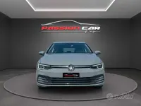Usata VW Golf VIII Style 116 CV (85 kW) 2022 Moonstone gray Berlina