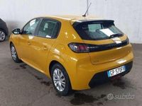 Usata Peugeot 208 Active 75 CV (55 kW) 2023 Giallo faro (metallizzato) Utilitaria