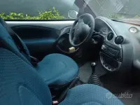 Usata Ford Ka 69 CV (50 kW) 2004 Grigio Utilitaria