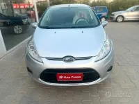 Usata Ford Fiesta Titanium 68 CV (50 kW) 2009 Grigio Berlina