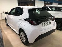 Usata Toyota Yaris Hybrid Active 92 CV (67 kW) 2021 Bianco Berlina