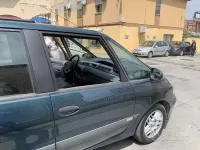 Usata Renault Espace Initiale 129 CV (94 kW) 2001 Verde Monovolume