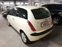 Usata Lancia Ypsilon 60 CV (44 kW) 2006 Beige Utilitaria