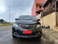 Usata Lancia Ypsilon Gold 70 CV (51 kW) 2022 Nero Utilitaria
