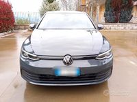 Gebraucht VW Golf VIII 150 PS (110 kW) 2022 Grau Limousine