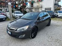 Usata Opel Astra Cosmo 125 CV (91 kW) 2011 Grigio Berlina