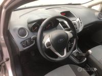 Usata Ford Fiesta Titanium 97 CV (71 kW) 2009 Grigio Utilitaria
