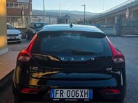 Usata Volvo V40 120 CV (88 kW) 2018 Nero Berlina