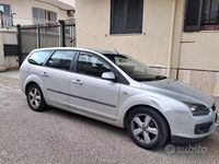 Usata Ford Focus 90 CV (66 kW) 2005 Grigio Station wagon