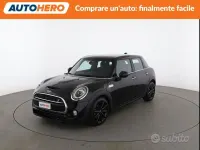 Begagnad Mini Cooper SD 170 HK (125 kW) 2019 Svart Halvkombi