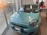 Usata Fiat 600 La Prima 100 CV (73 kW) 2025 Blu SUV