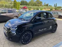 Usata Fiat 500e La Prima 86 kW (118 CV) 2021 Nero metallizzato Utilitaria