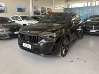 Nuova BMW X1 M Sport 136 CV (100 kW) 2025 Blacksapphire metallic SUV