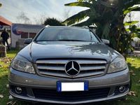 Usata Mercedes C220 AMG 170 CV (125 kW) 2010 Grigio Berlina
