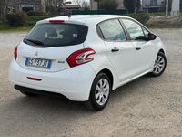Usata Peugeot 208 Active 68 CV (50 kW) 2013 Bianco Utilitaria