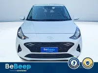 Usata Hyundai i10 67 CV (49 kW) 2023 Bianco pastello Utilitaria