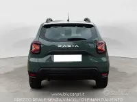 Usata Dacia Duster Expression 101 CV (74 kW) 2023 Verde SUV